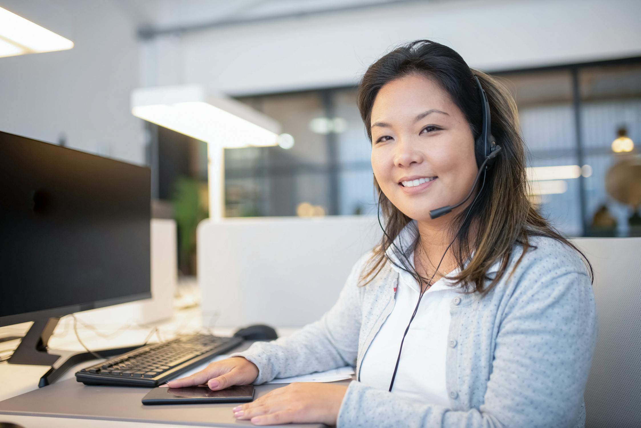 The Expert’s Guide to Business Phone Etiquette (2026)