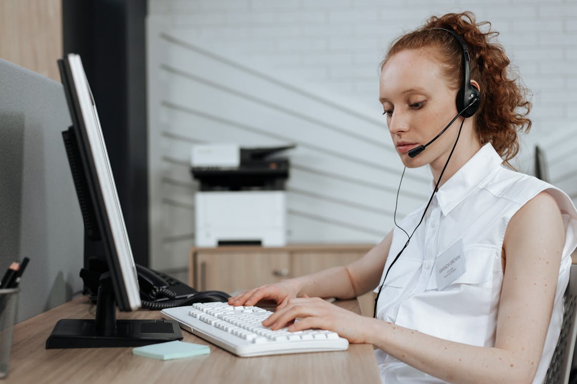 Pros And Cons Of A Virtual Reception Service Provider